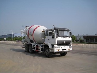 天水混凝土運輸車表現(xiàn)優(yōu)秀突出,甘肅混凝土攪拌機與生產(chǎn)好結(jié)合