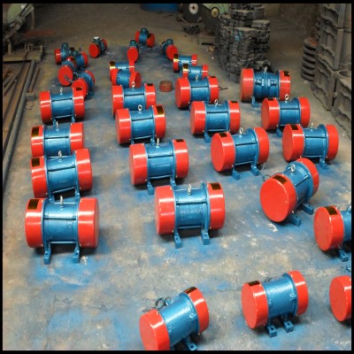 YZUL型振動(dòng)電機(jī) 