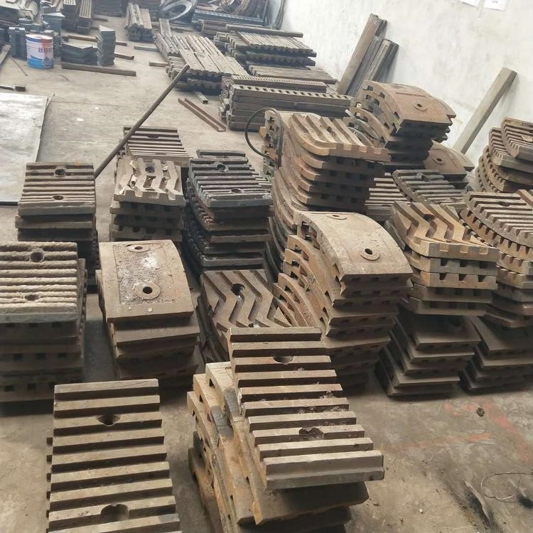 供應(yīng)可焊接破碎機護板，牙板，襯板，顎板