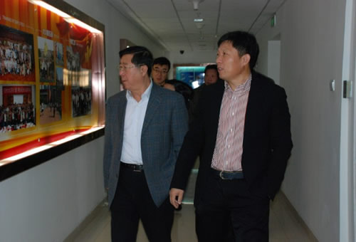 王顯政會(huì)長(zhǎng)視察集團(tuán)公司天津分公司