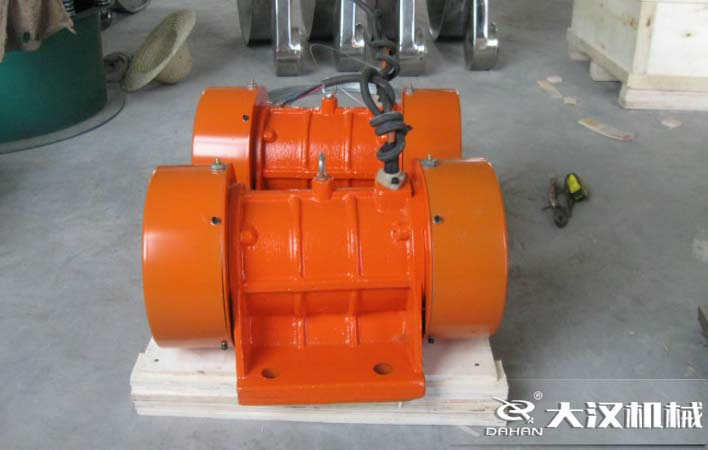 振動(dòng)電機(jī)