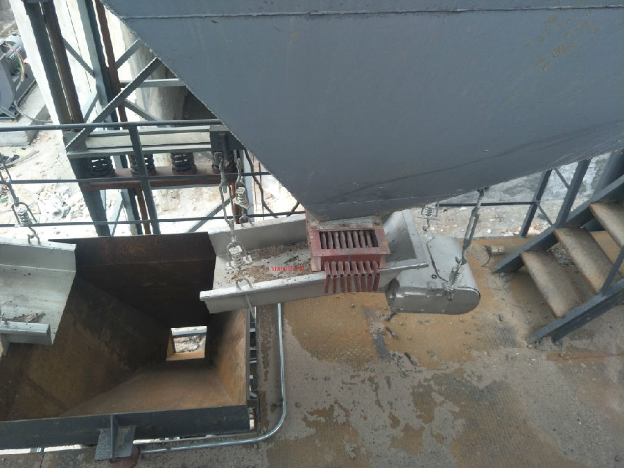 振動給料機13.jpg