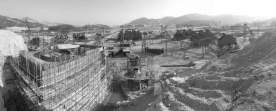 南安石井院前村小光山機(jī)制砂項(xiàng)目設(shè)備安裝現(xiàn)場(chǎng)。